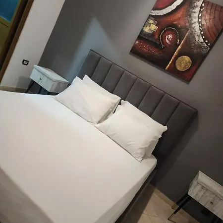 Aivi's Apartment *