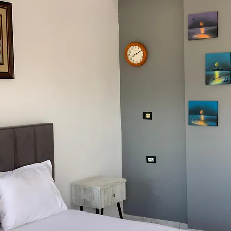 Aivi's Apartment *