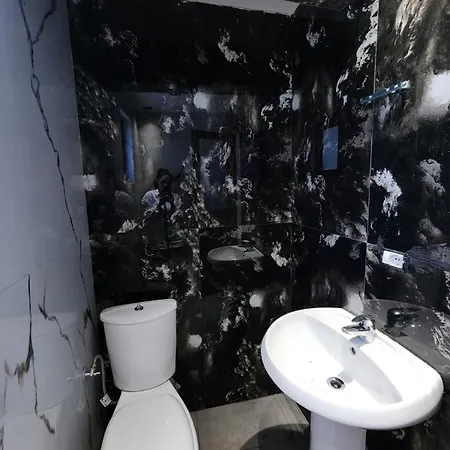 Aivi's Apartment *